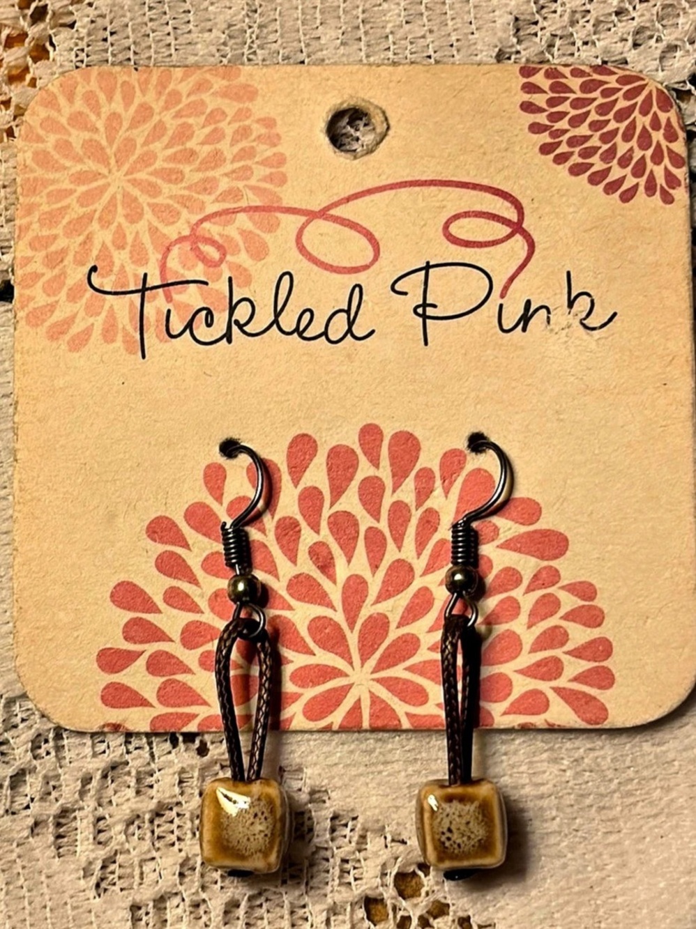 3/$30✨🤎Y2K Tickled Pink ~ Brown & Tan Coloured Ceramic Cube Pierced Earrings